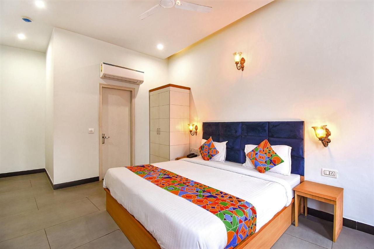 Hotel Shri Ram New Delhi Exterior photo